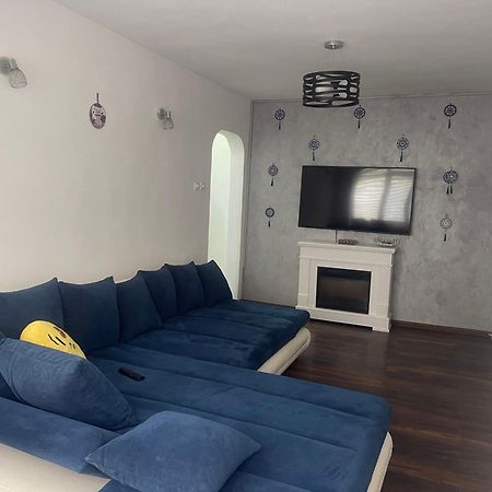 Carlitos Apt Râmnicu Vâlcea Esterno foto